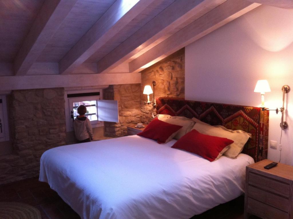 Hotel El Cerco Puente la Reina الغرفة الصورة