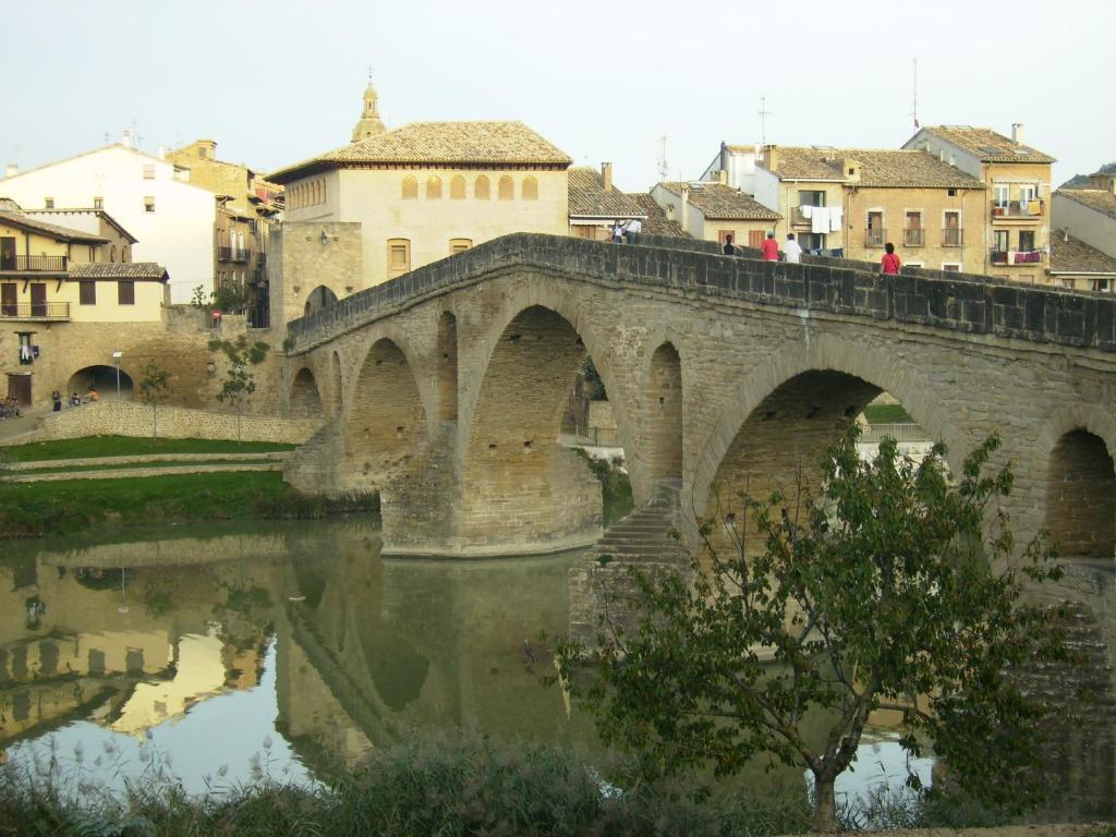 Hotel El Cerco Puente la Reina المظهر الخارجي الصورة